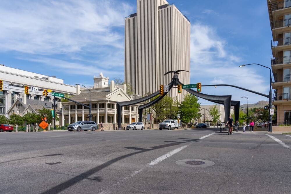 Vista urbana de Salt Lake City, uno de los principales centros para establecer negocios rentables en Utah.